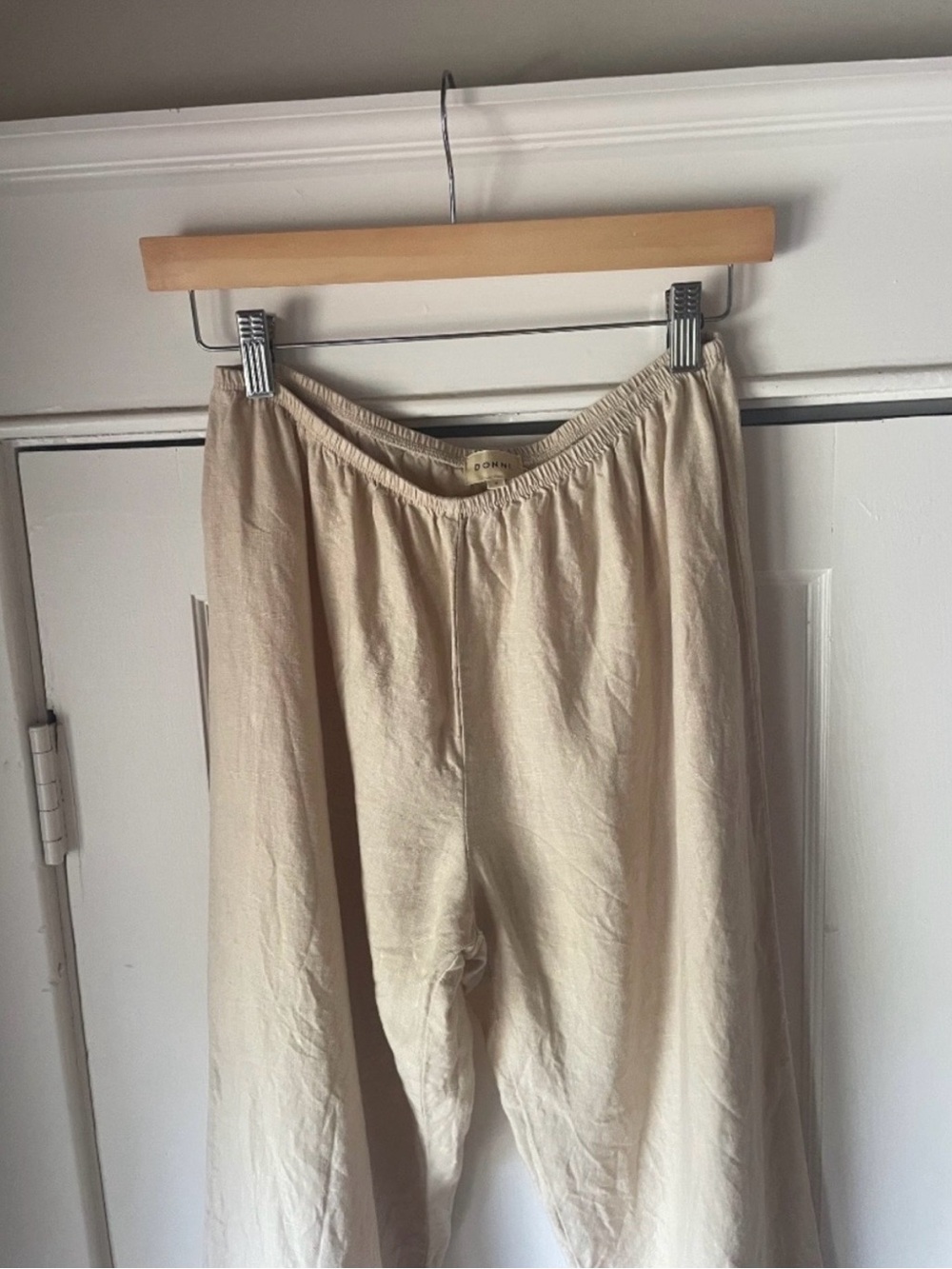 DONNI. Linen Crop Pant - Picture 3 of 5